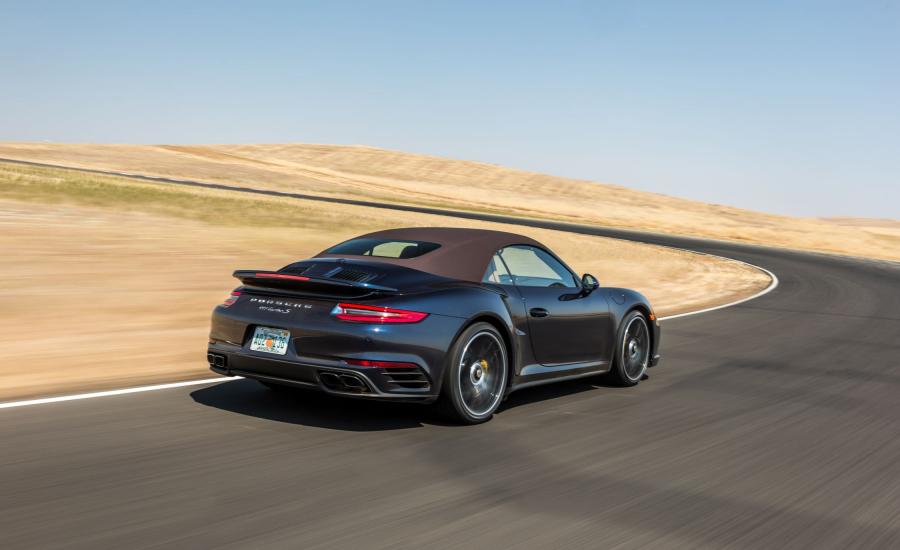  Porsche 911 Turbo S Cabriolet 2016 года  (NA) (фото 12 из 16)